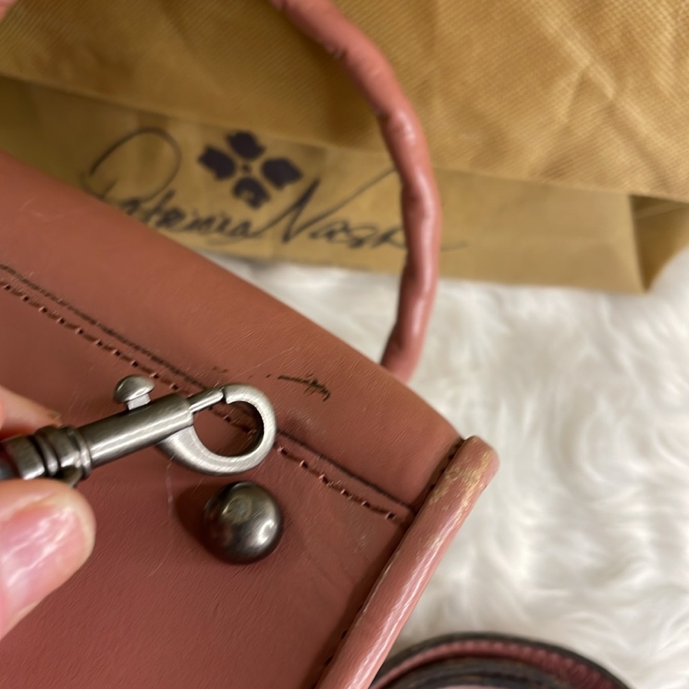 PATRICIA NASH PARIS tooled OLD ROSE SATCHEL. Note- scuff marks on bottom and ink - Picture 8 of 12